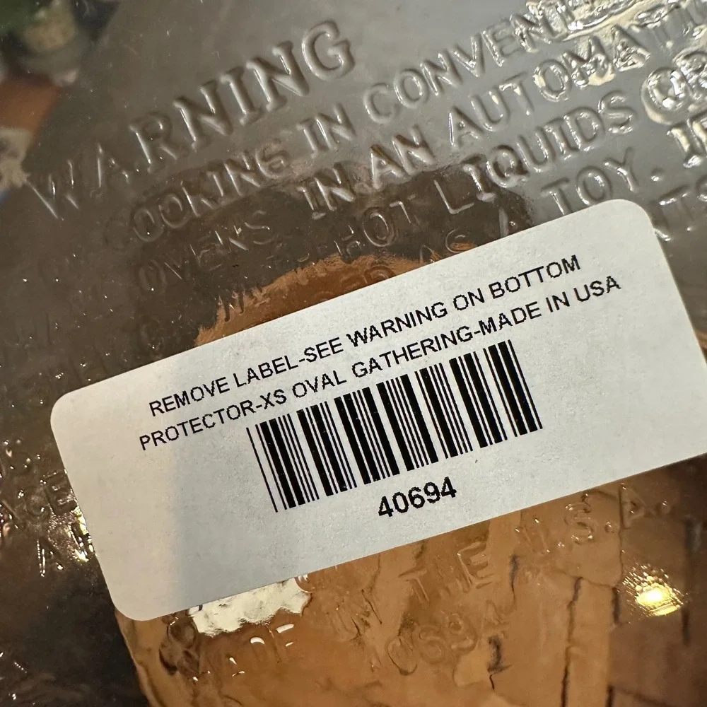 Longaberger Small Oval Muffin Basket woth Handles Tan — with Plastic Liner